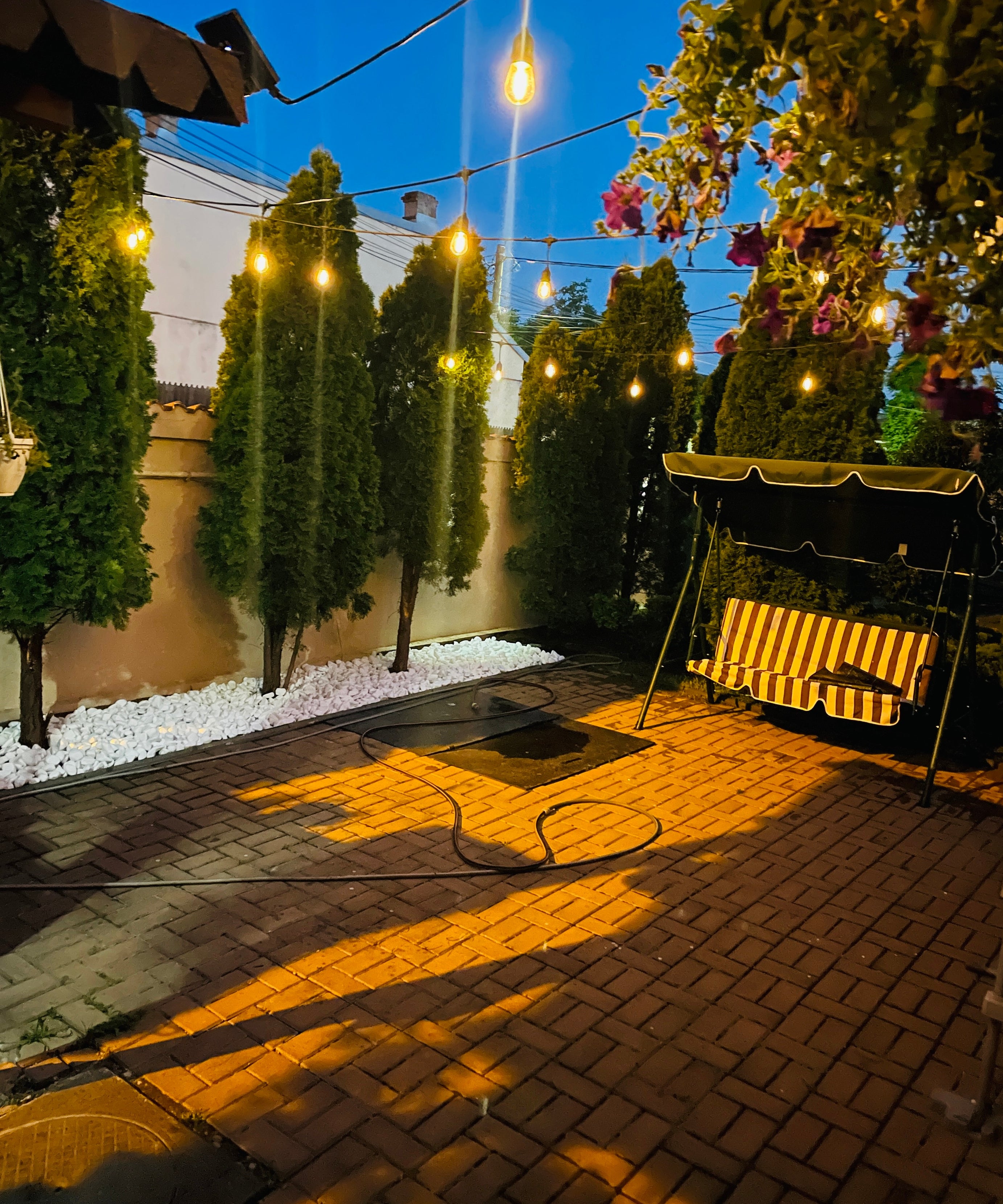 Ghirlanda Luminoasa Solara Joyful Box, Panou Solar si USB, 20 Metri, 20 Becuri, Becuri LED, Lumina calda, Telecomanda Wireless, IP65