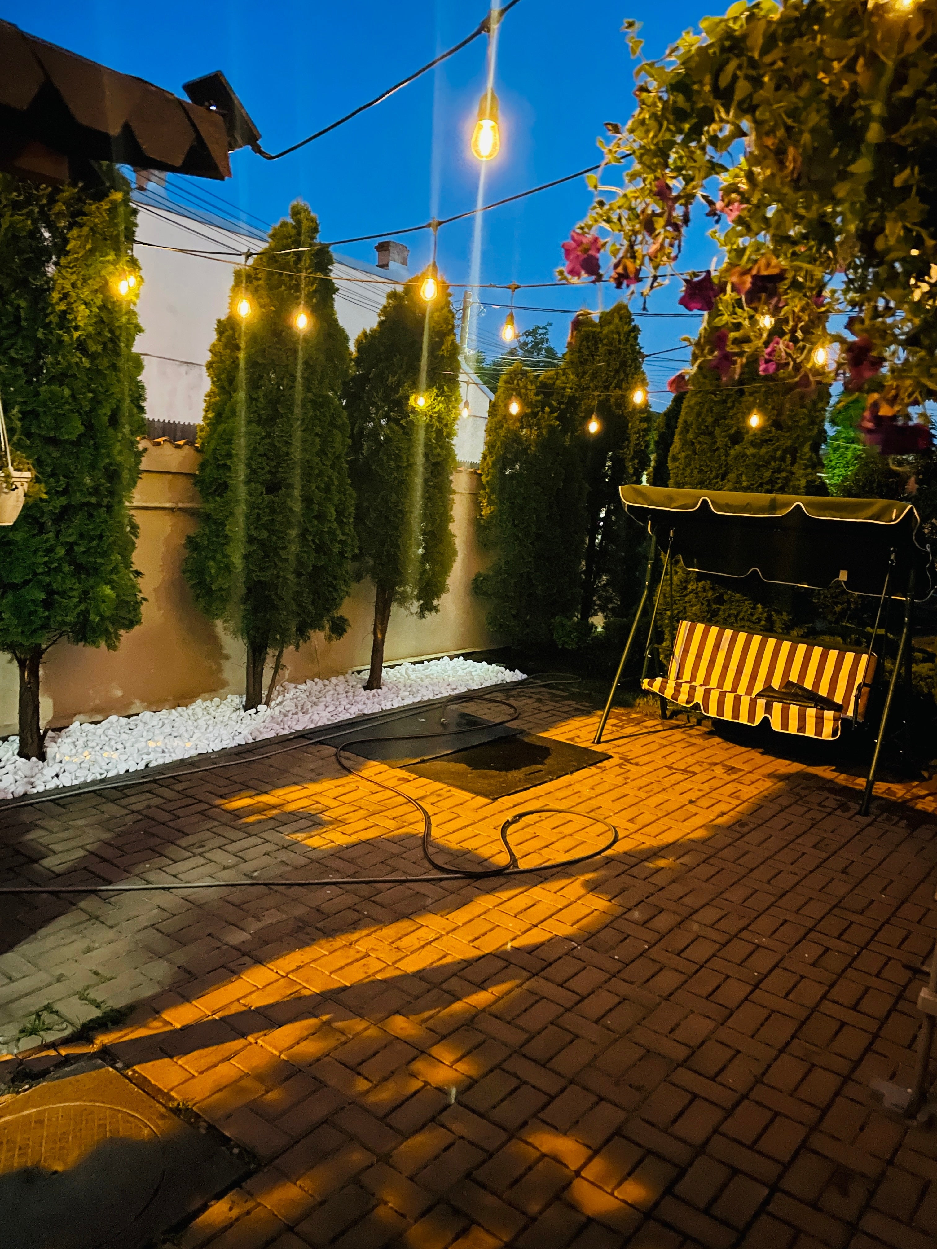 Ghirlanda Luminoasa Solara Joyful Box, Panou Solar si USB, 30 Metri, 30 Becuri, Becuri LED, Lumina calda, Telecomanda Wireless, IP65