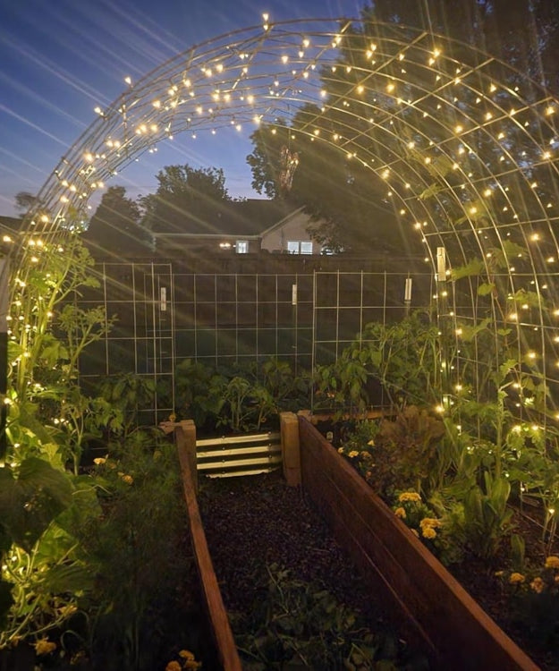 Instalatie Solara Joyful Box, 10 Metri, 100 LED-uri, Galben, Panou solar, 8 jocuri de lumini